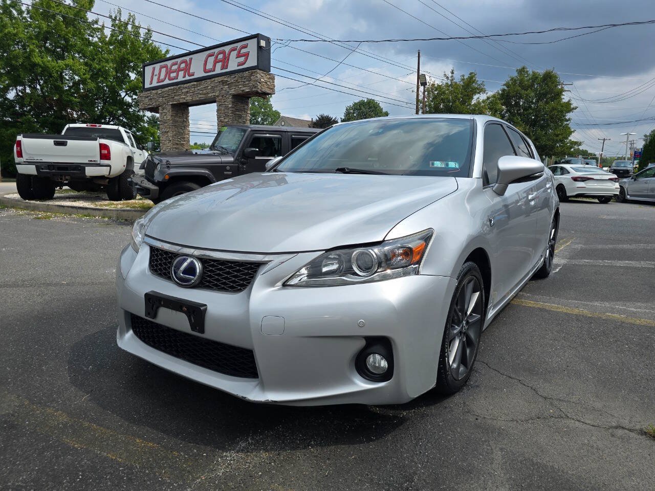 Used 2013 Lexus CT 200h w/ F Sport Pkg w/Nuluxe Trim FWD image 7