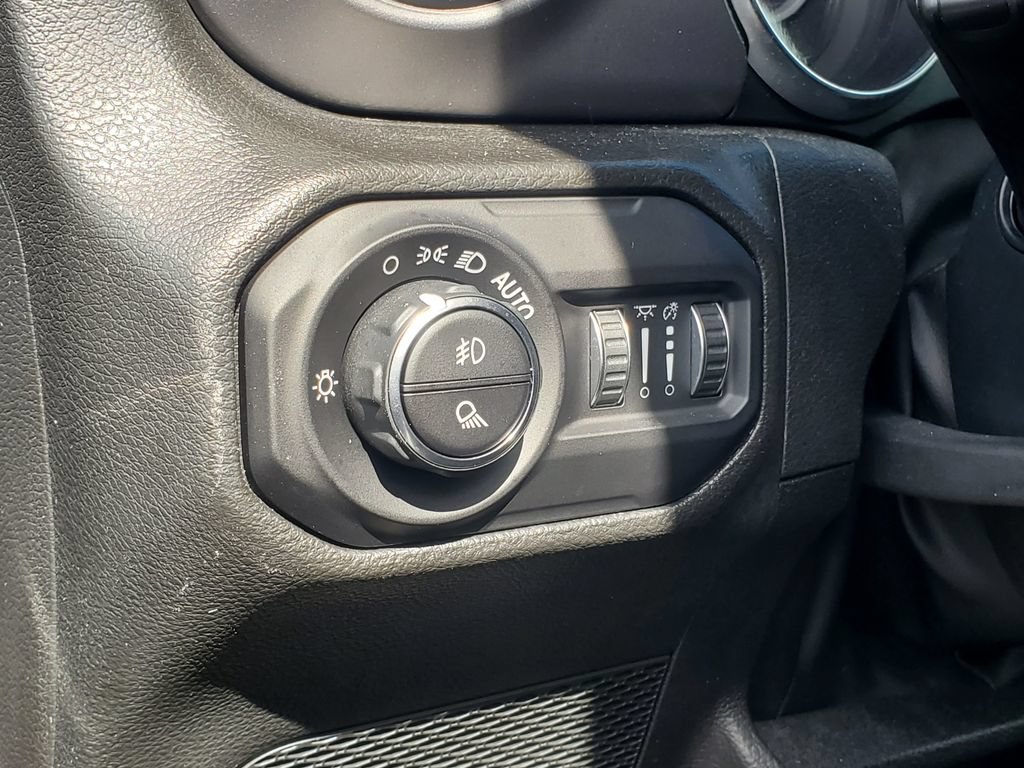 Used 2022 Jeep Gladiator Sport AWD/4WD image 7