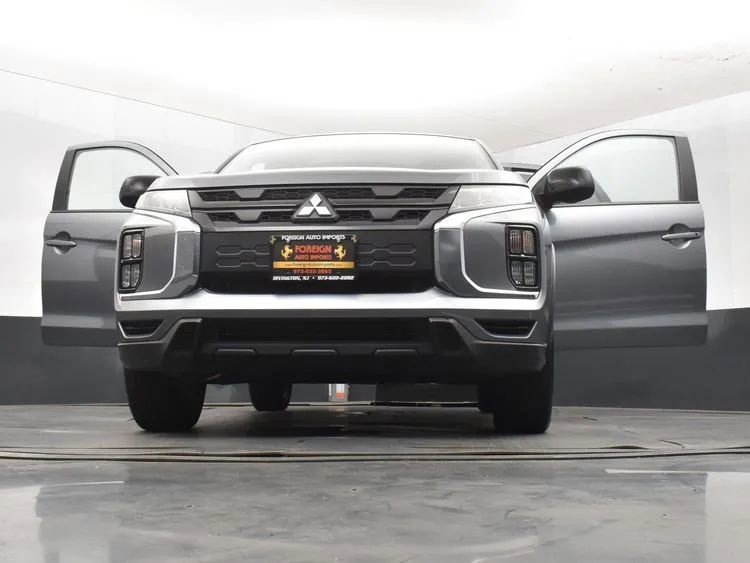 Used 2025 Mitsubishi Outlander Sport LE AWD/4WD image 11
