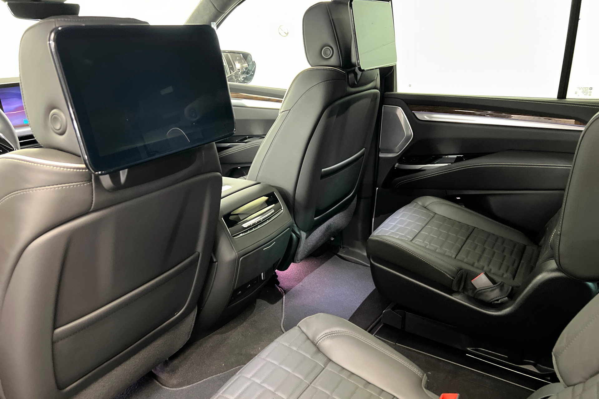 New 2026 Cadillac Escalade Platinum Sport AWD/4WD image 20