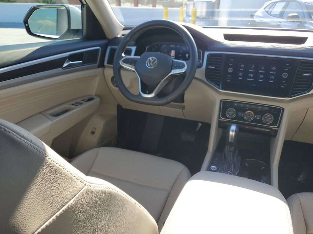 Used 2023 Volkswagen Atlas SE w/ Panoramic Sunroof Package image 12