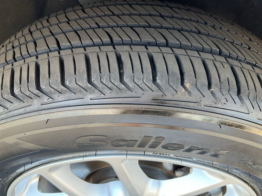Used 2023 Chrysler Pacifica Touring-L image 23