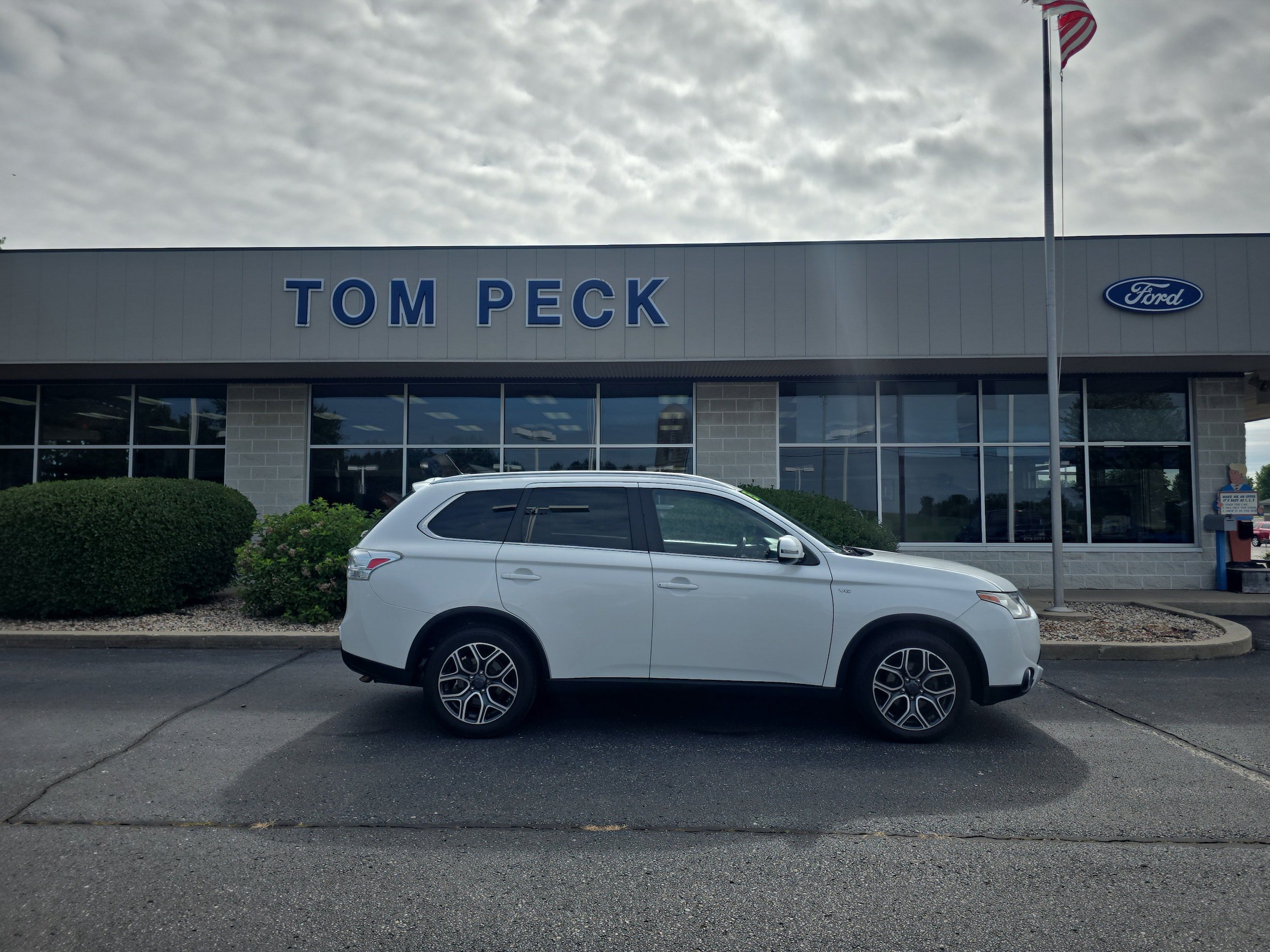 Used 2015 Mitsubishi Outlander GT AWD/4WD image 6