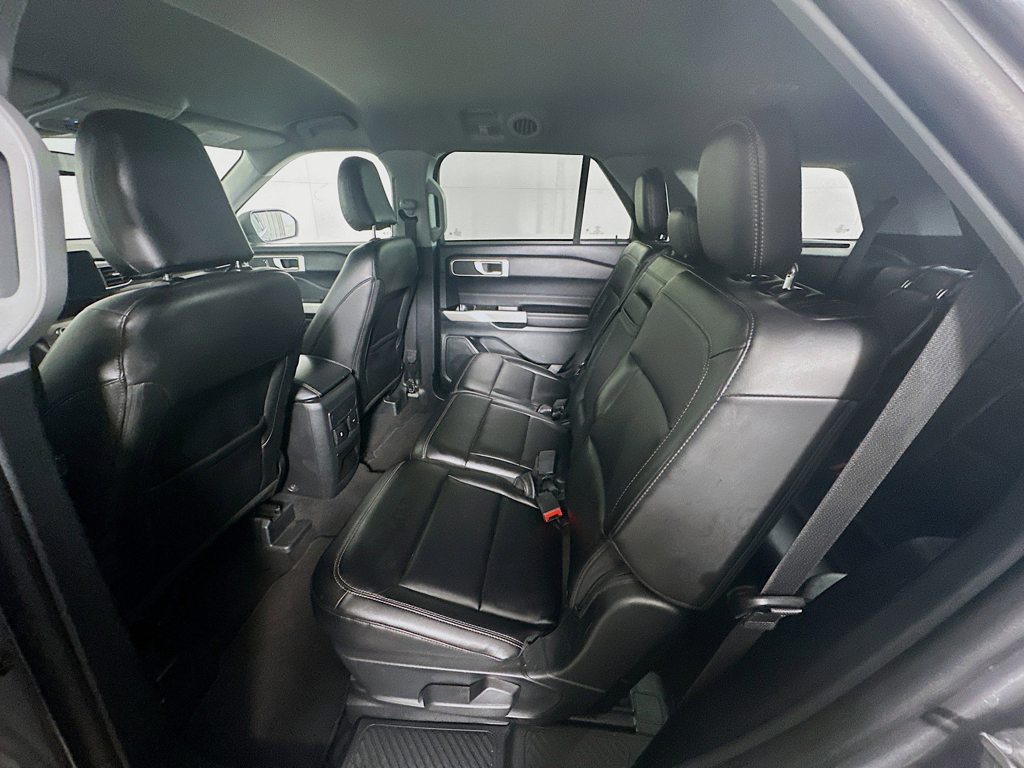 Used 2023 Ford Explorer XLT w/ Equipment Group 202A image 29