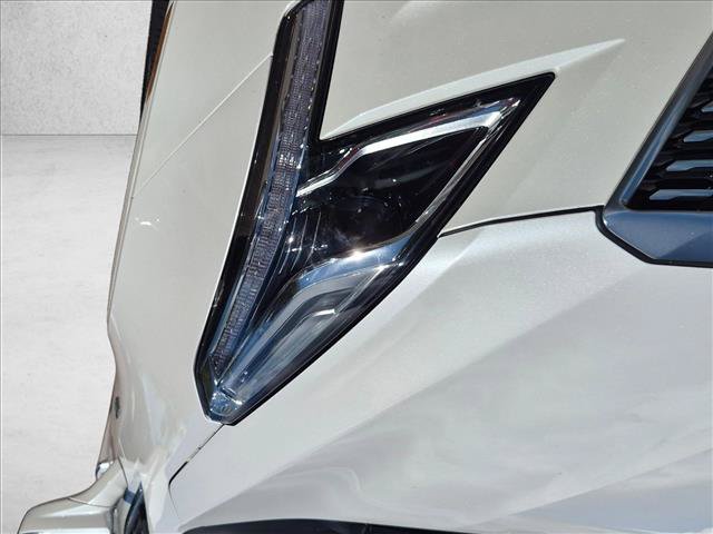 Used 2020 Cadillac XT5 Premium Luxury w/ LPO, Illumination Package FWD image 8
