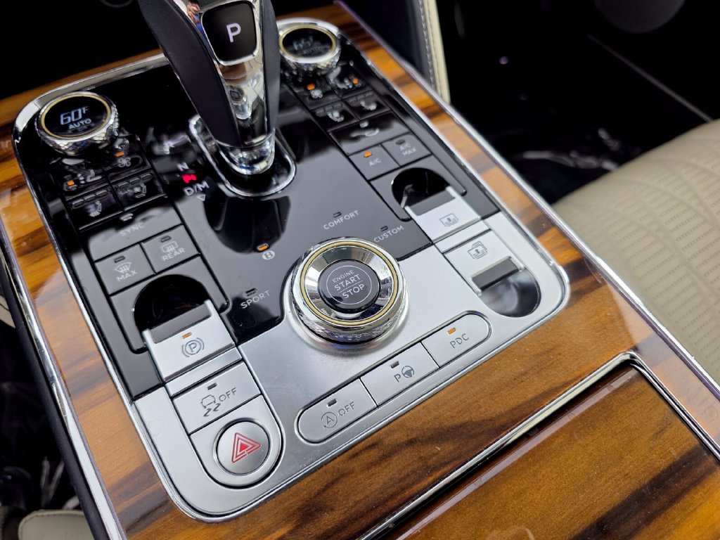 Used 2021 Bentley Flying Spur W12 AWD/4WD image 30
