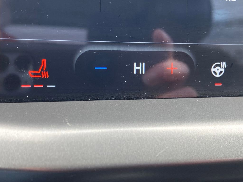 Used 2024 Ford Escape SE image 25