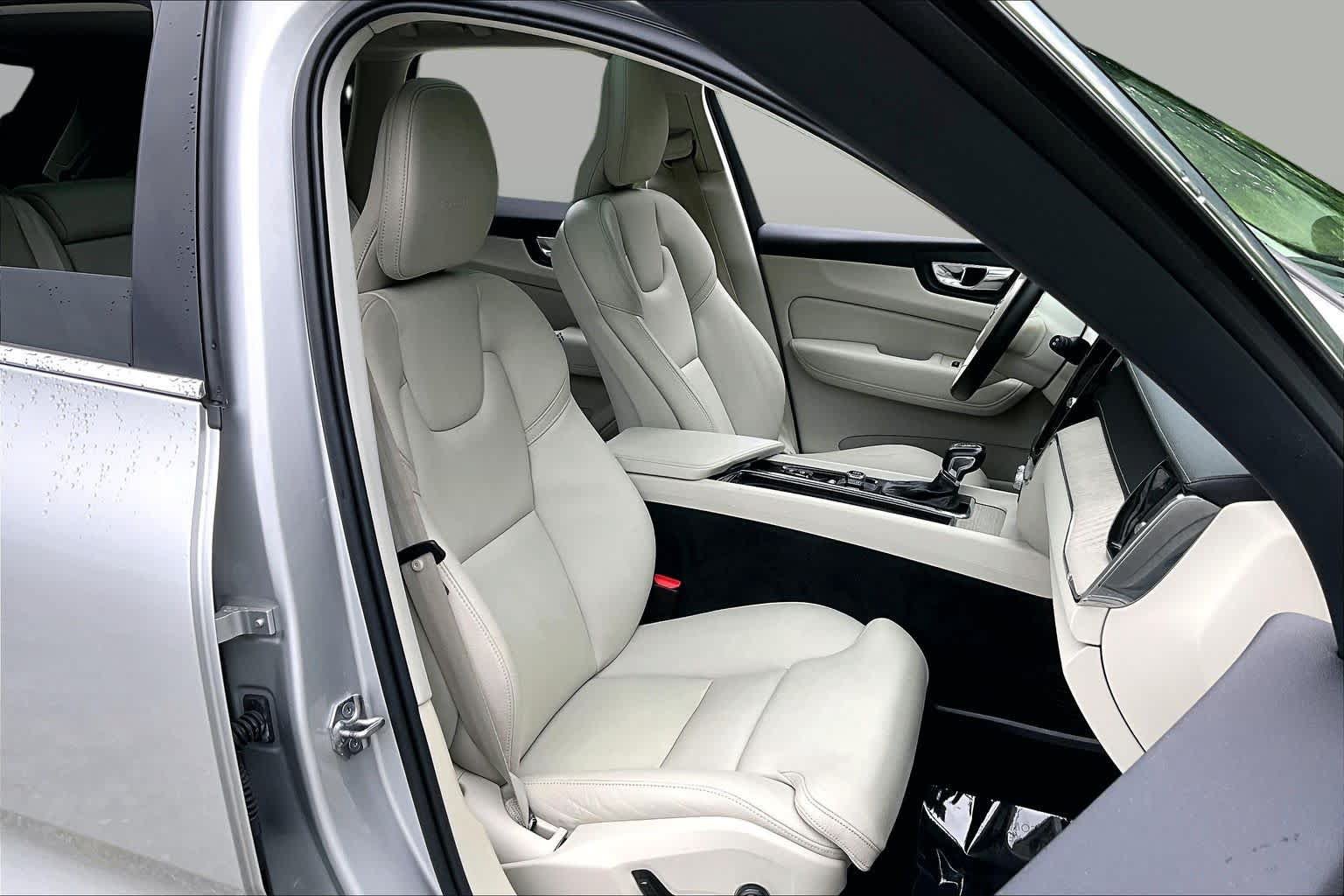 Used 2019 Volvo XC60 T5 Inscription AWD/4WD image 9
