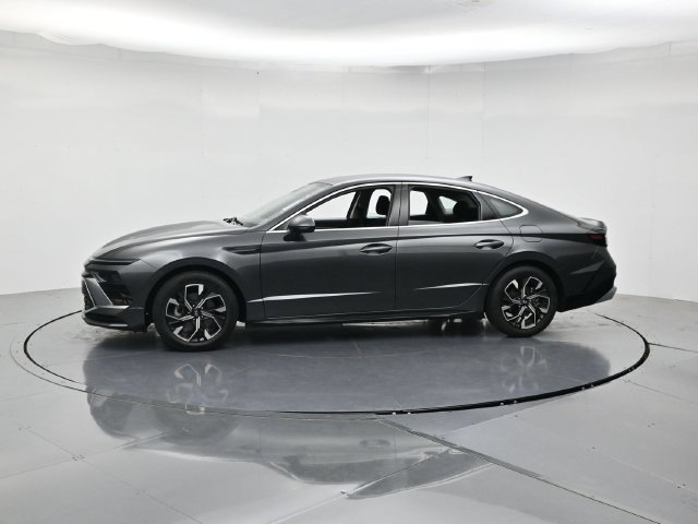 Used 2025 Hyundai Sonata SEL FWD image 6