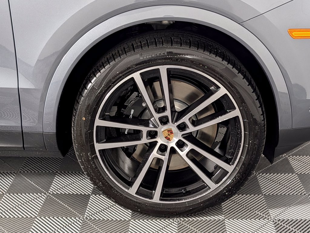 New 2026 Porsche Cayenne E-Hybrid AWD/4WD image 14