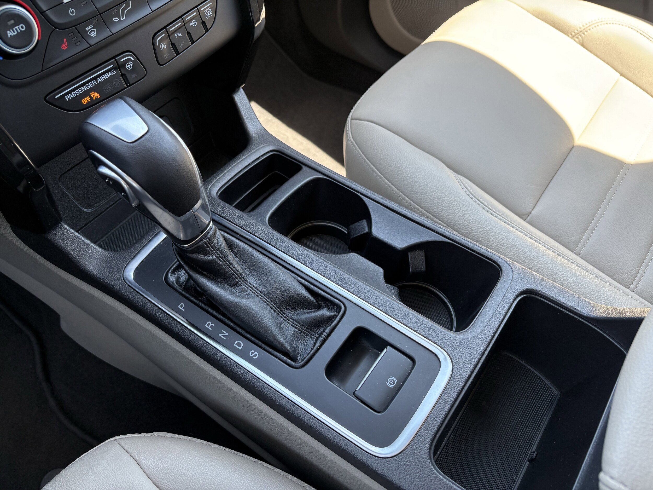 Used 2019 Ford Escape Titanium image 24