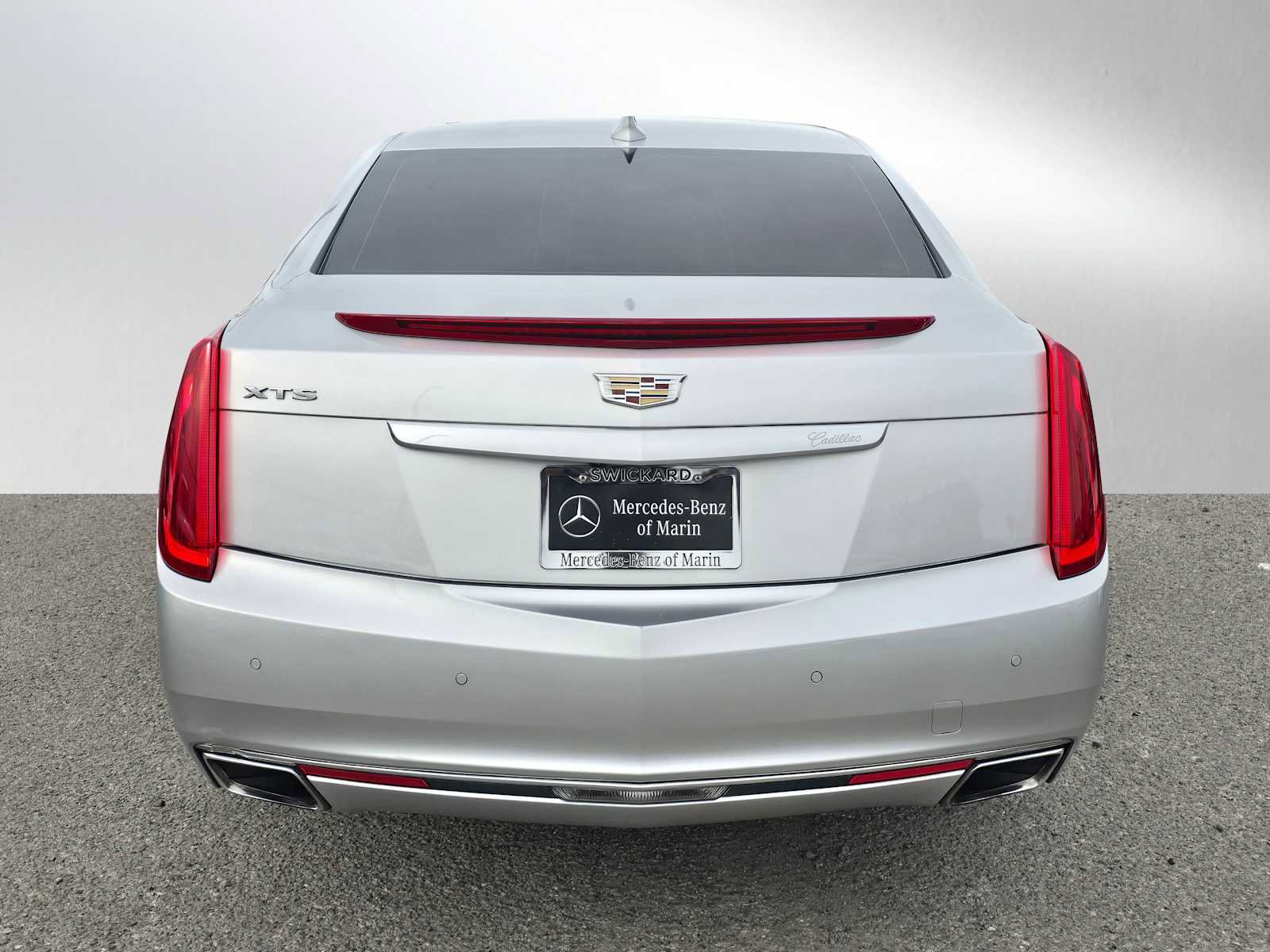 Used 2017 Cadillac XTS Luxury image 4