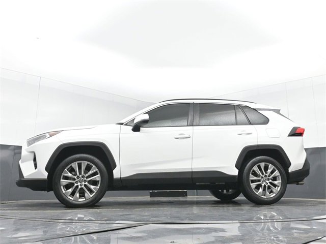 Used 2020 Toyota RAV4 XLE Premium image 45