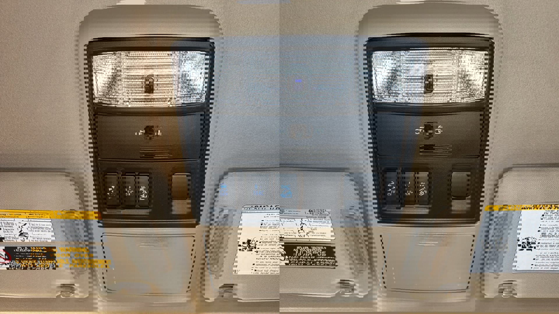 Used 2018 Toyota 4Runner SR5 AWD/4WD image 33