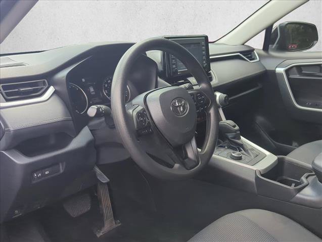 Used 2022 Toyota RAV4 LE AWD/4WD image 9