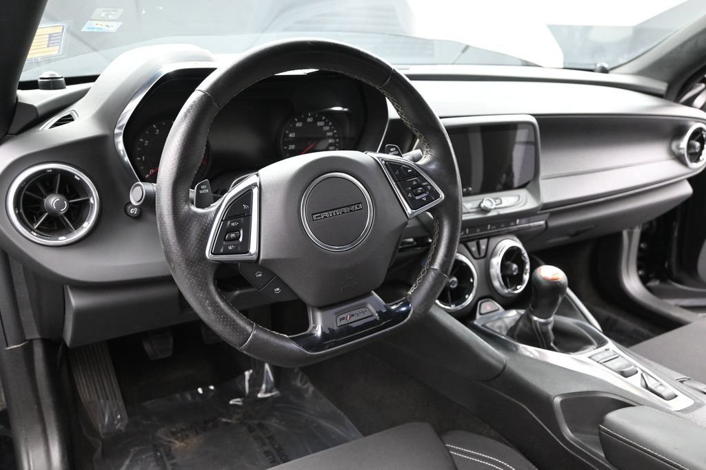 Used 2017 Chevrolet Camaro SS RWD image 18