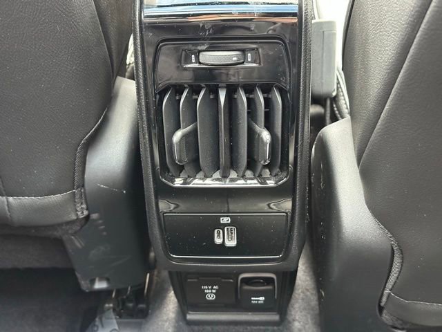 Used 2022 Jeep Compass Latitude w/ Sun and Sound Group AWD/4WD image 31