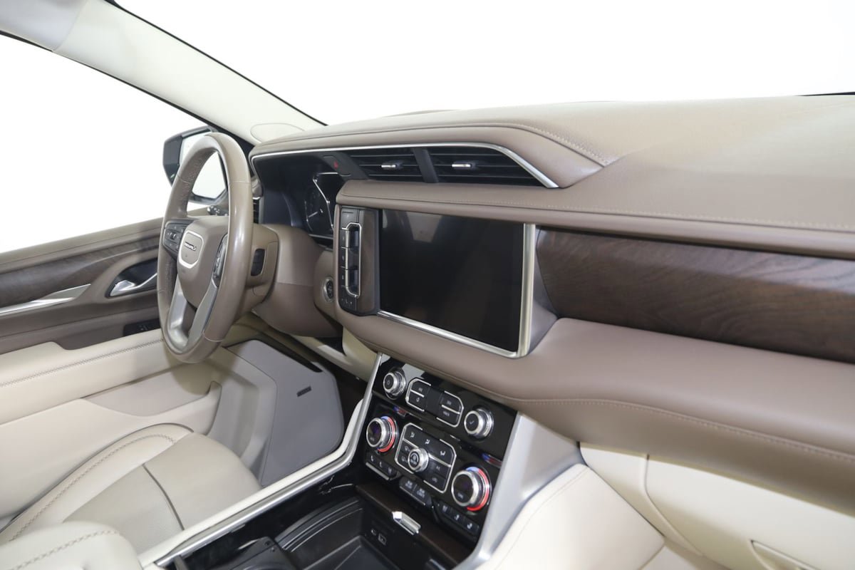 Used 2021 GMC Yukon XL Denali w/ LPO, Illumination Package AWD/4WD image 45