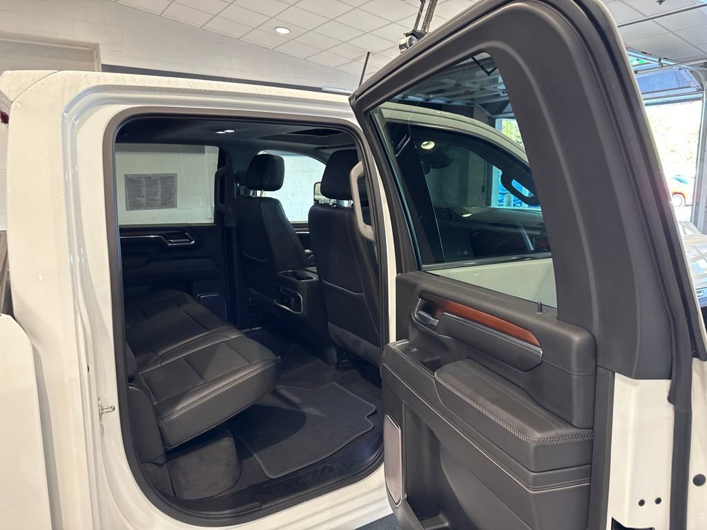 Used 2024 GMC Sierra 3500 Denali w/ Denali Reserve Package AWD/4WD image 15