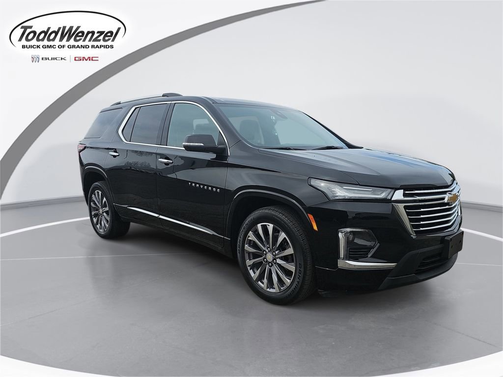 Used 2023 Chevrolet Traverse Premier AWD/4WD image 1