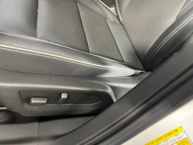 Used 2023 Buick Envision Essence AWD/4WD image 19