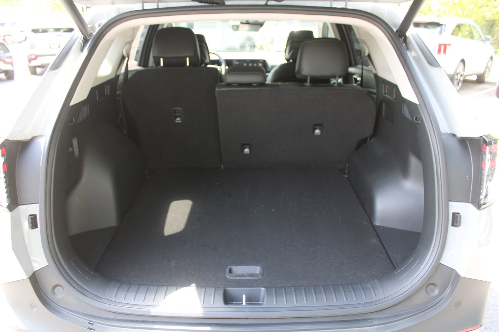 Certified 2026 Kia Sportage EX w/ EX Panorama Roof Package FWD image 10