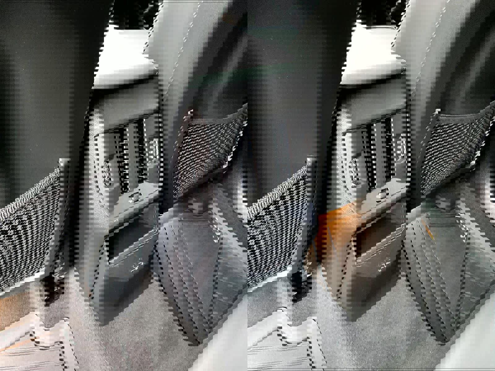 Used 2025 BMW X3 xDrive30i w/ Premium Package image 34