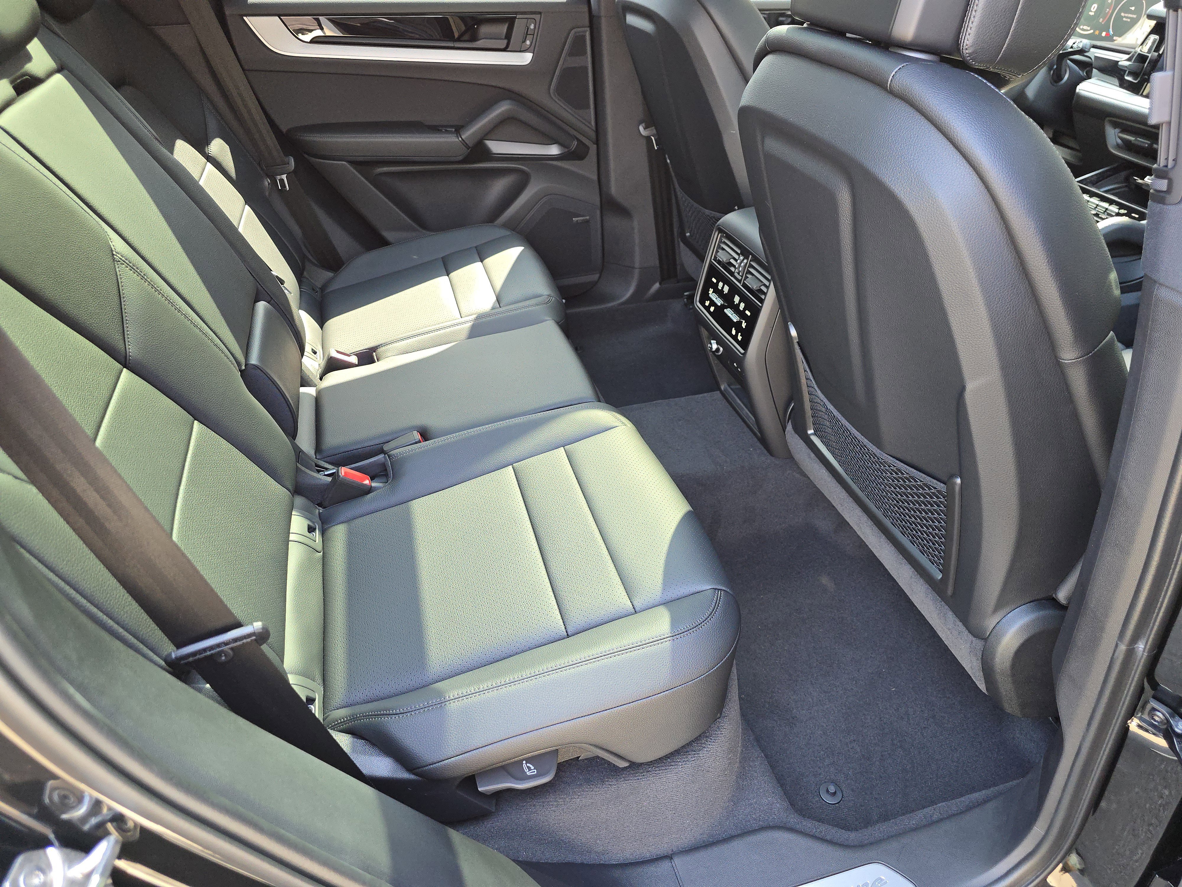 New 2025 Porsche Cayenne image 15