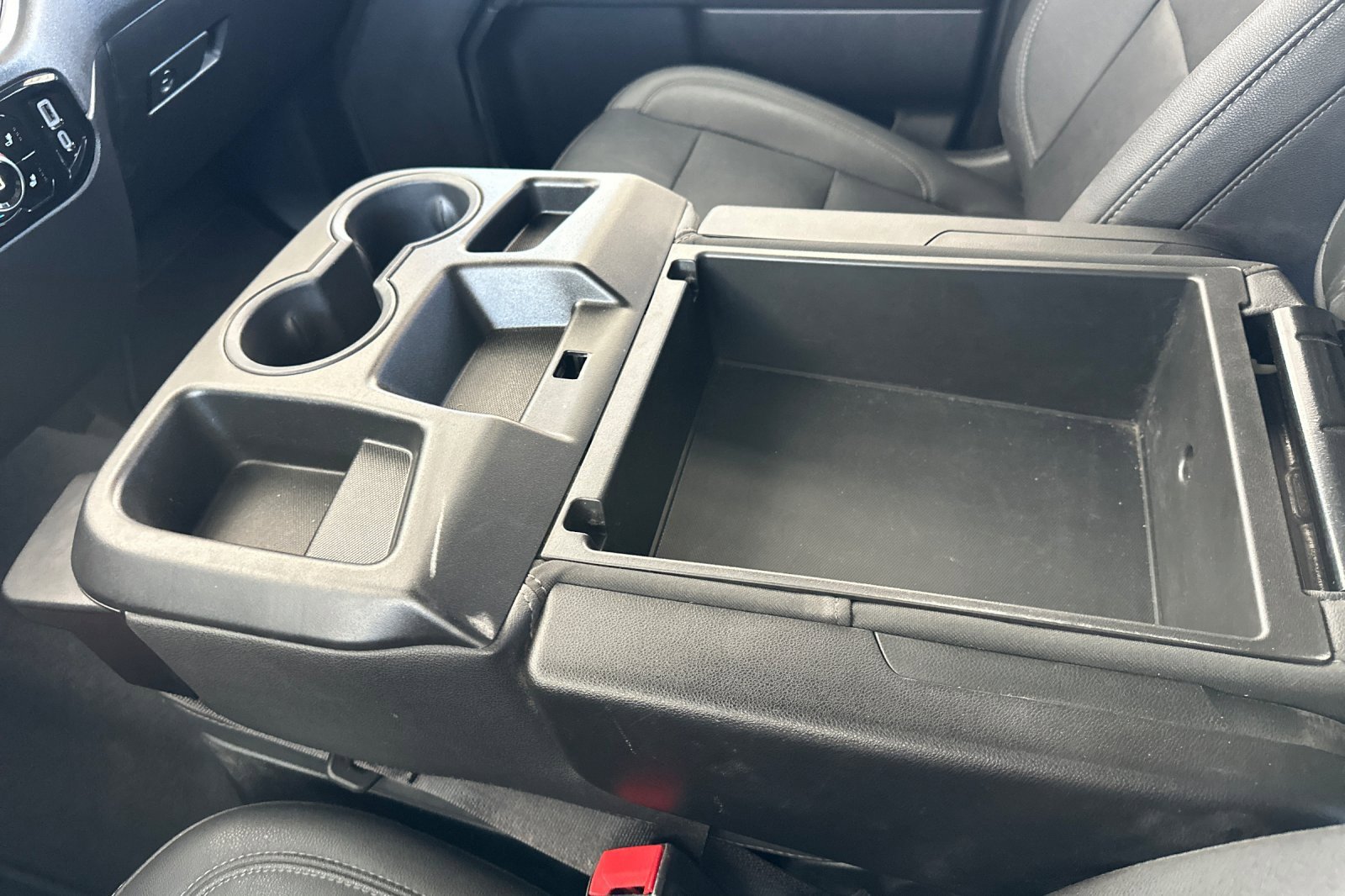 Used 2024 GMC Sierra 1500 SLT image 30