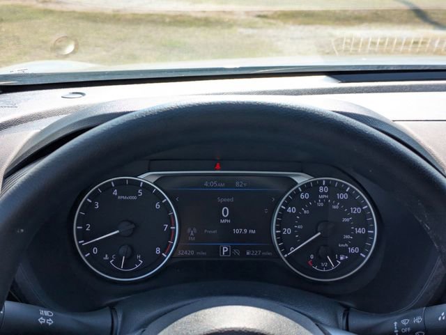 Used 2025 Nissan Sentra SV FWD image 19