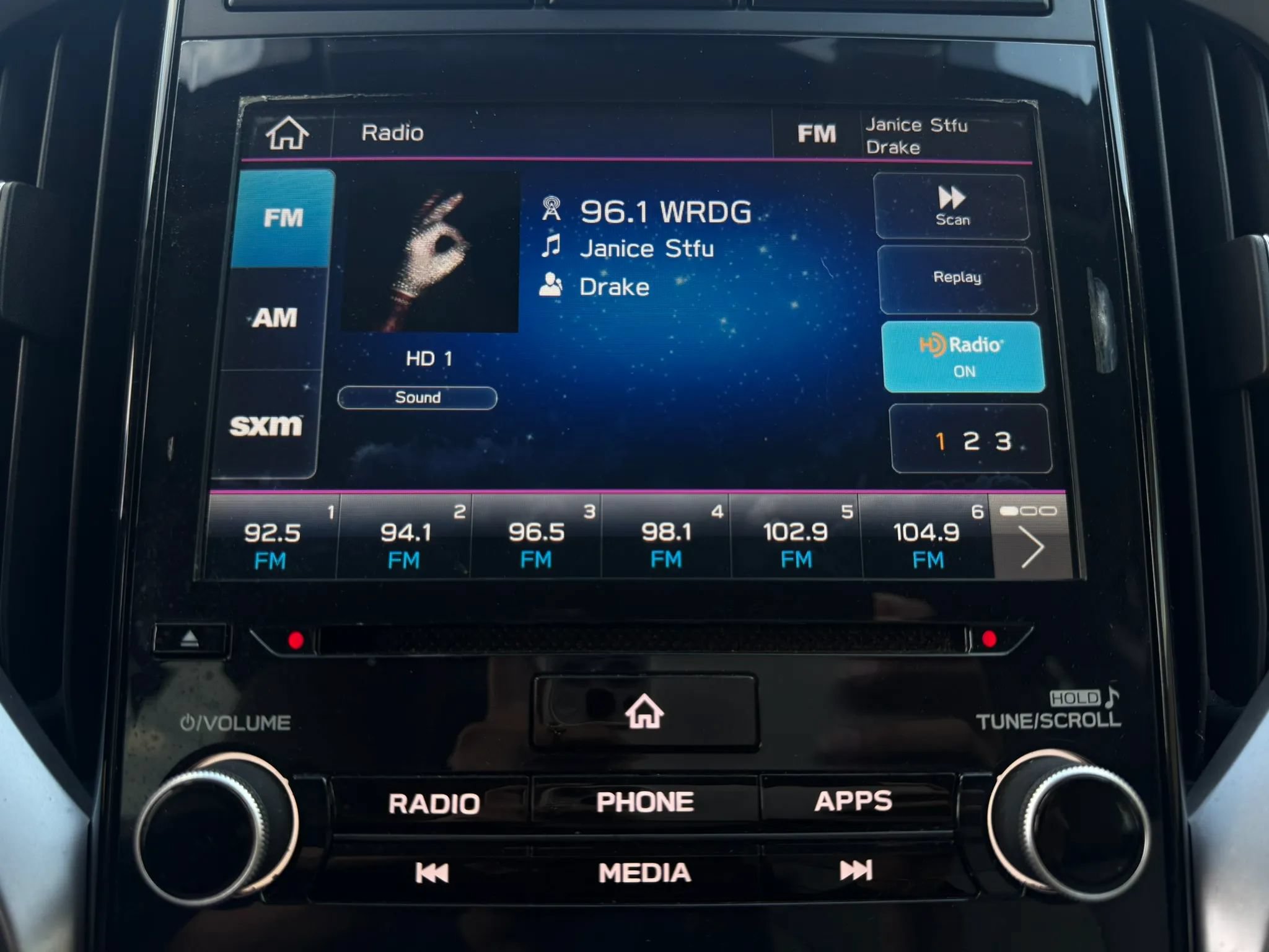Used 2019 Subaru Ascent Premium AWD/4WD image 30