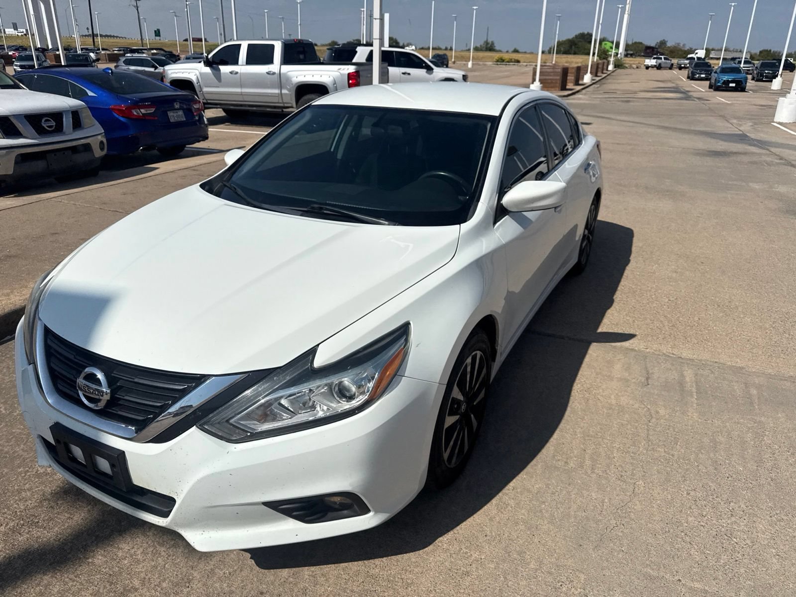 Used 2018 Nissan Altima 2.5 SV FWD video 3