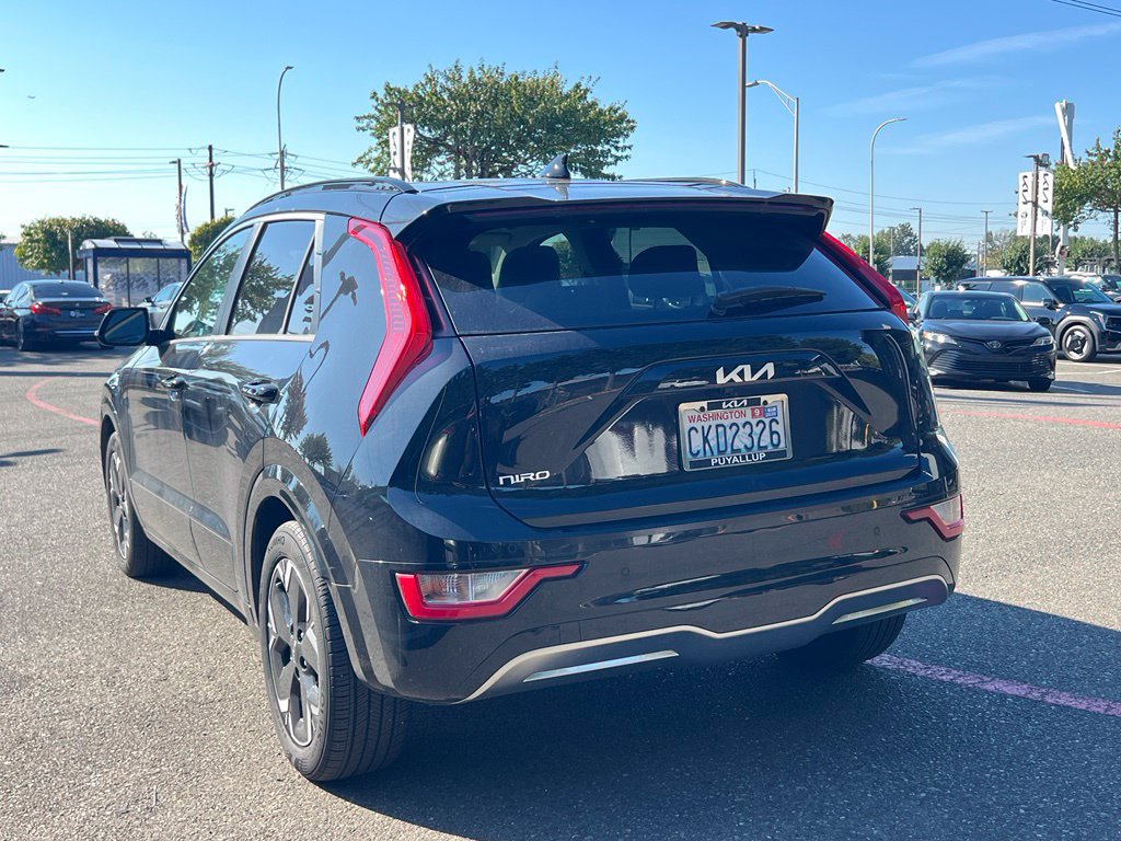 Certified 2023 Kia Niro Wind w/ Wind Preserve Package FWD image 9