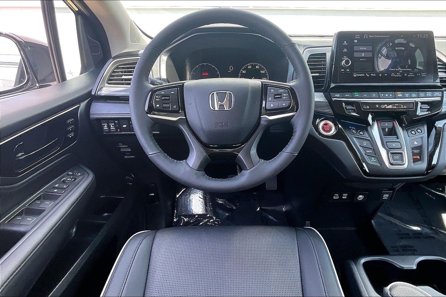 Used 2026 Honda Odyssey Elite image 6