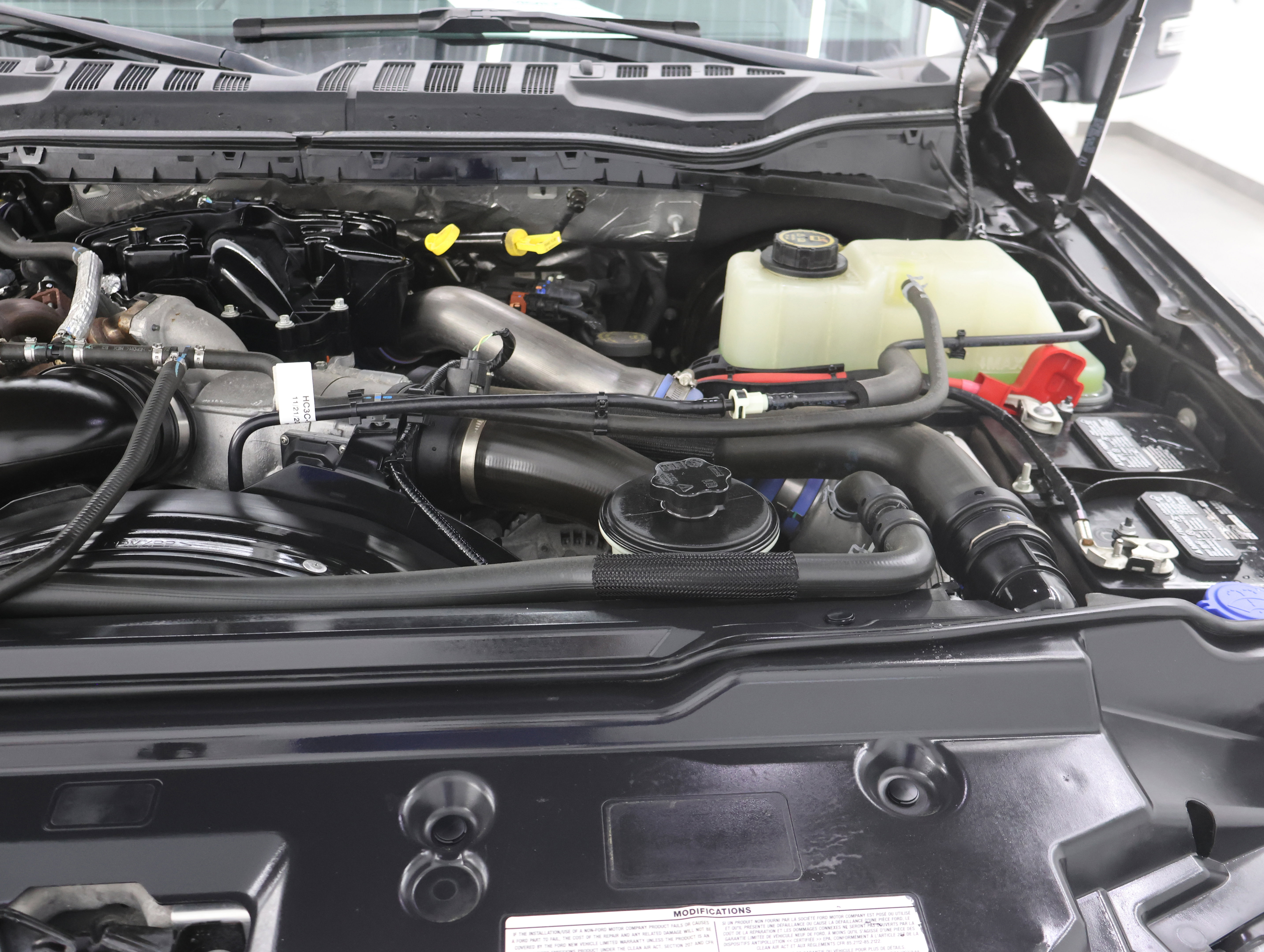 Used 2019 Ford F350 Lariat w/ Chrome Package image 17