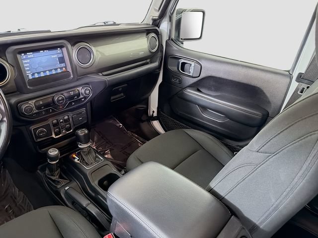 Used 2019 Jeep Wrangler Unlimited Sahara AWD/4WD image 22