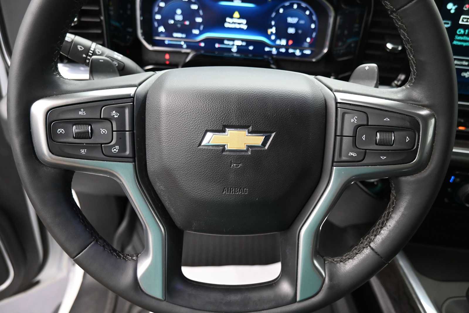Used 2023 Chevrolet Silverado 1500 LTZ AWD/4WD image 6