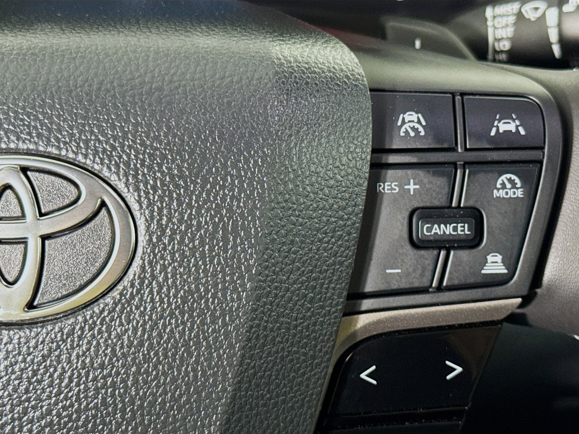 Used 2026 Toyota Camry SE FWD image 14