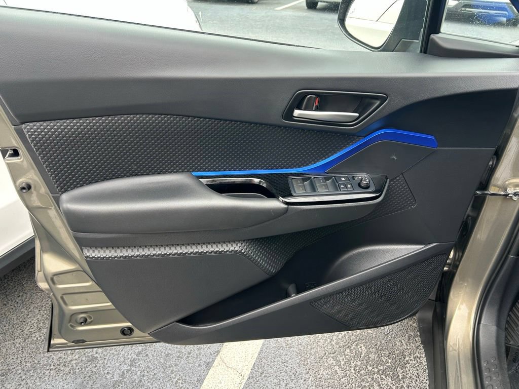 Used 2021 Toyota C-HR XLE FWD image 15