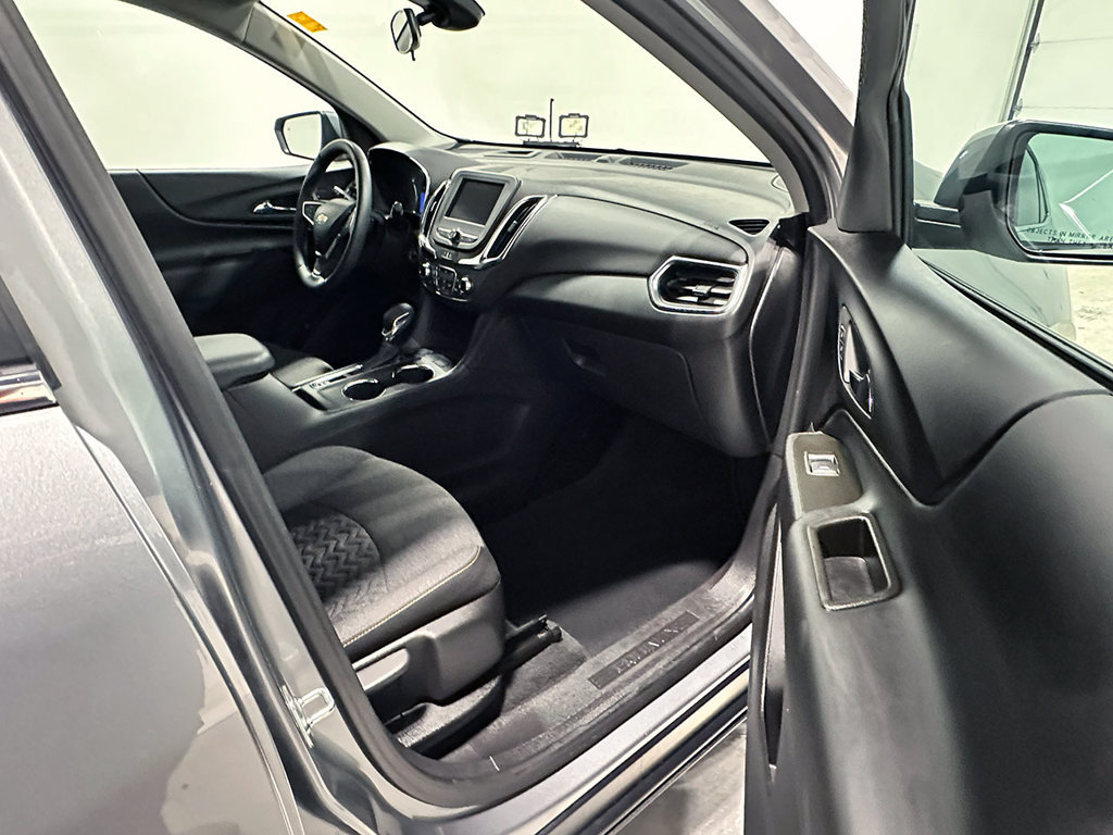 Used 2024 Chevrolet Equinox LT AWD/4WD image 25