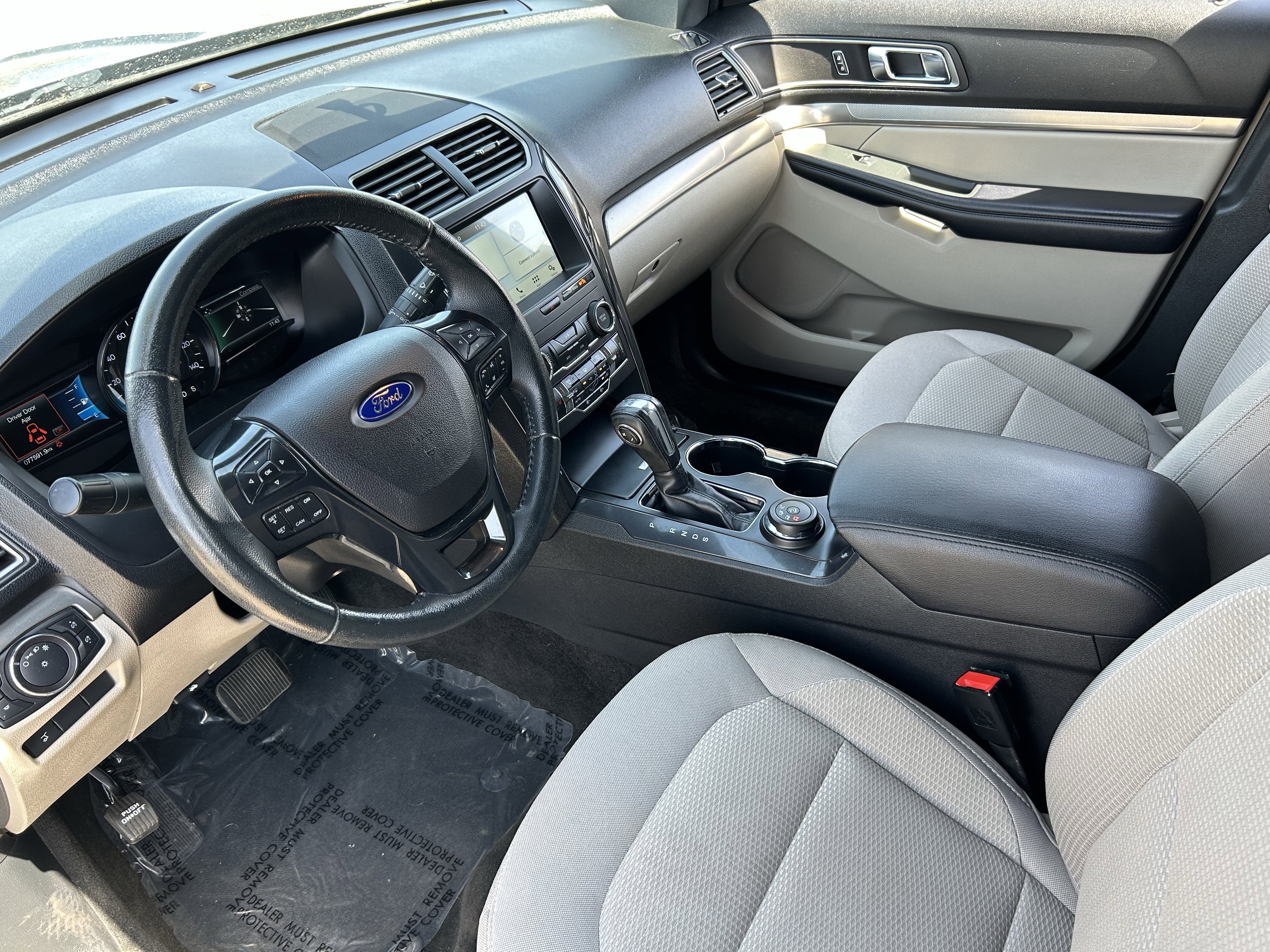 Used 2018 Ford Explorer XLT w/ Equipment Group 201A image 16