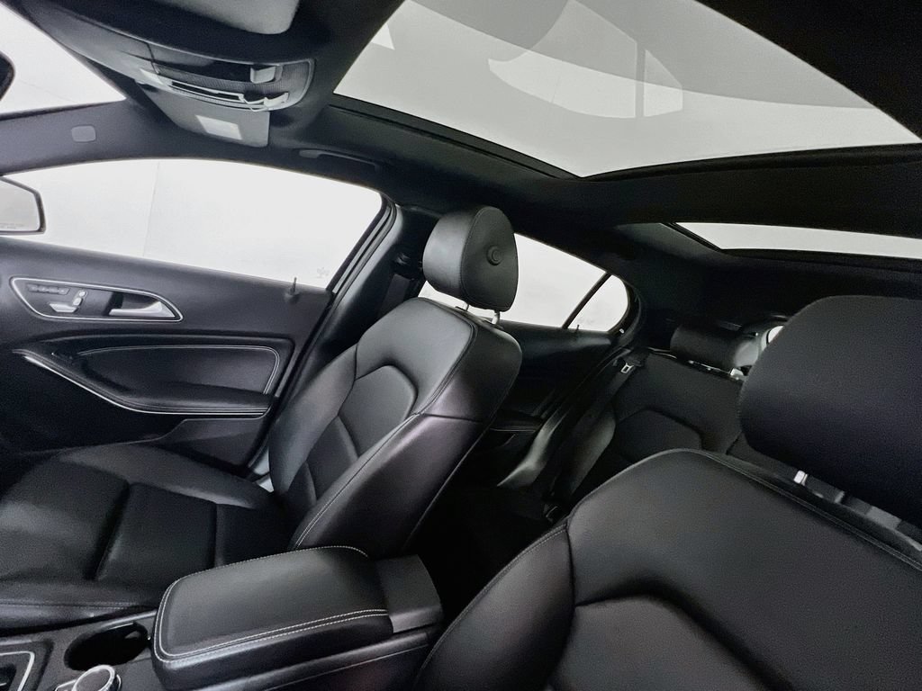 Used 2020 Mercedes-Benz GLA 250 4MATIC image 19
