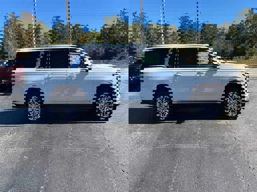 New 2026 Cadillac Escalade ESV Luxury w/ Touring Package image 4