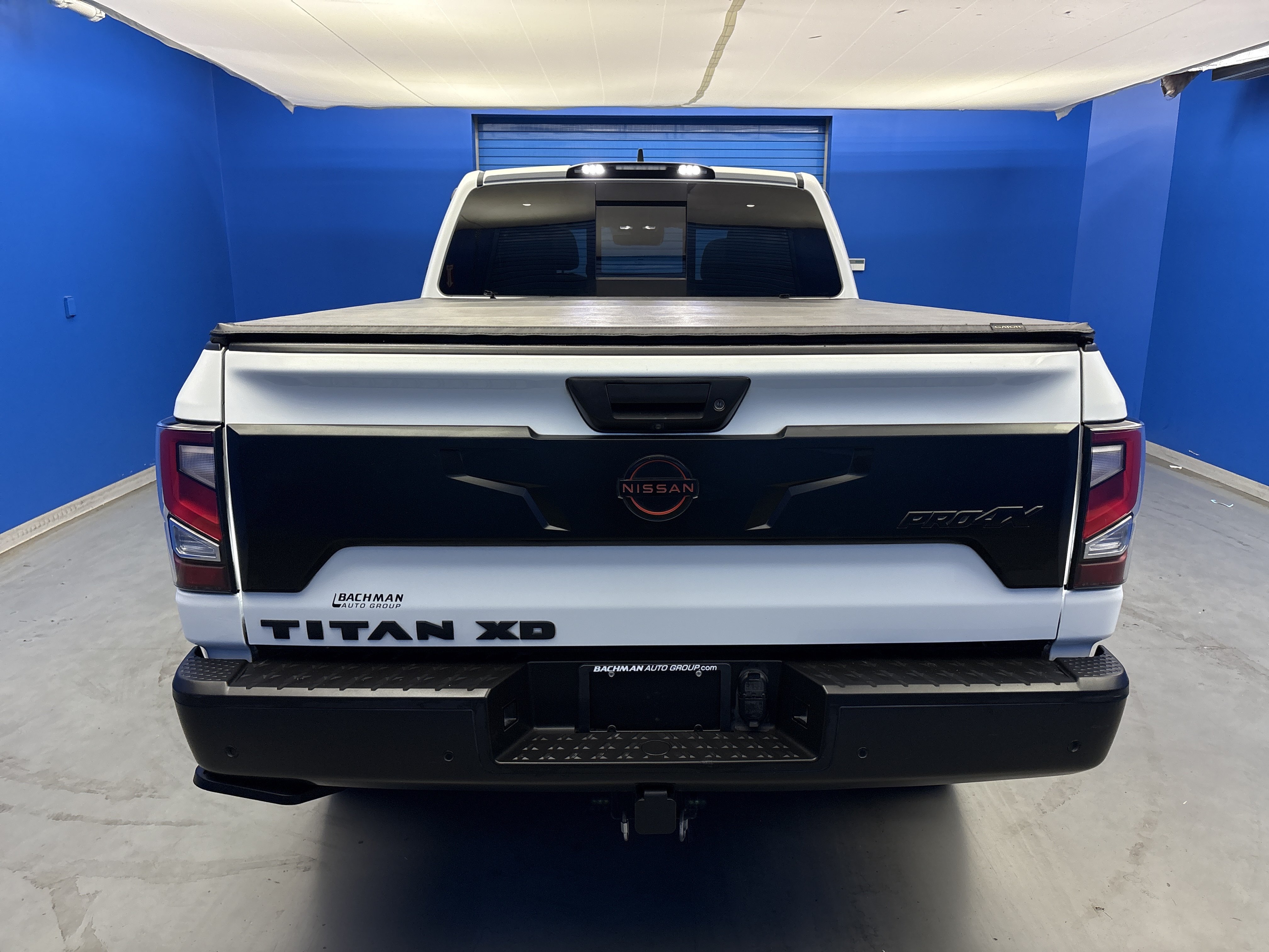 Used 2023 Nissan Titan PRO-4X w/ Pro-4x Convenience Package AWD/4WD image 6