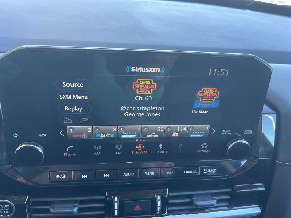 Used 2024 Nissan Pathfinder SL image 16