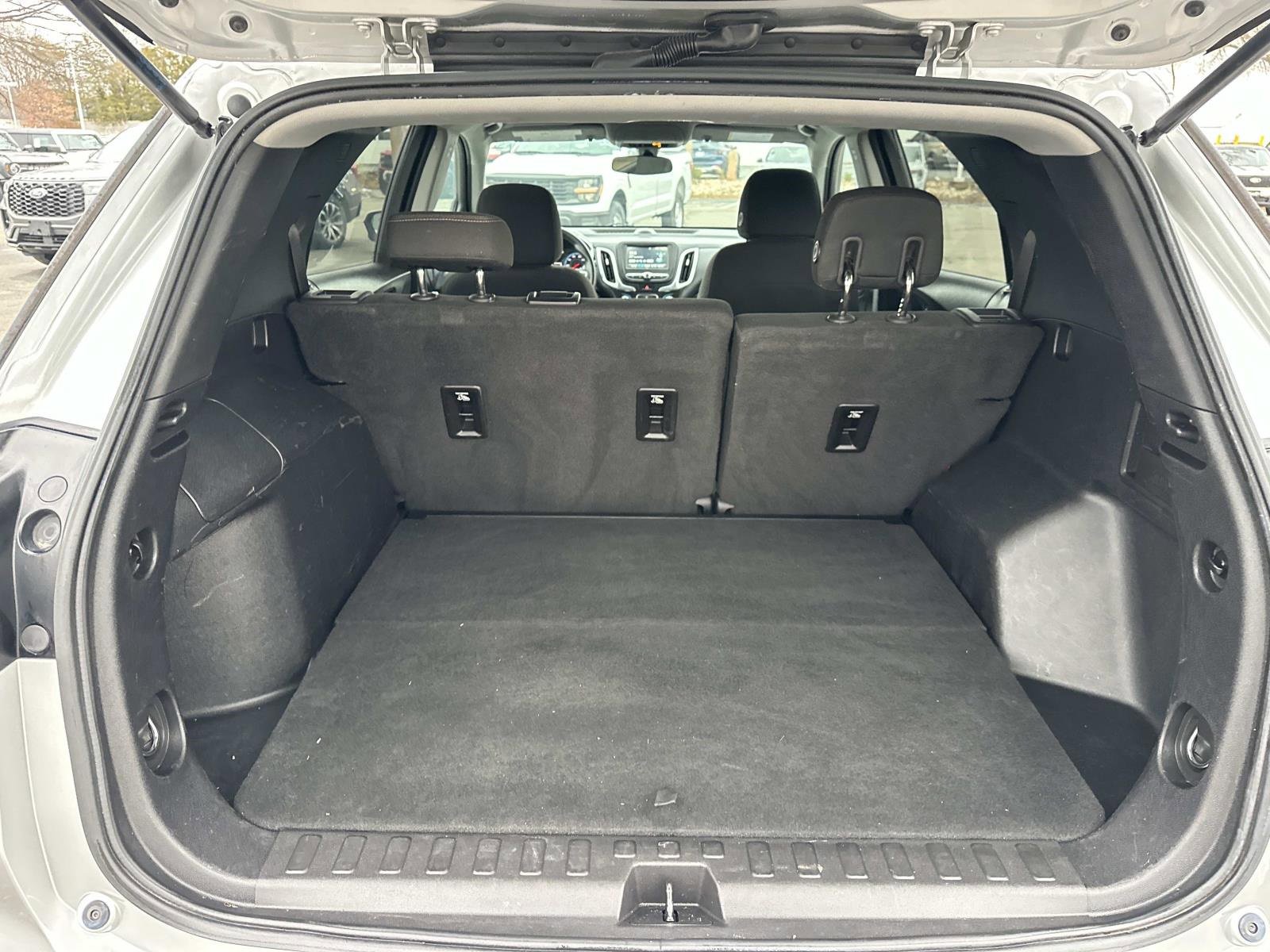 Used 2018 Chevrolet Equinox LT image 8