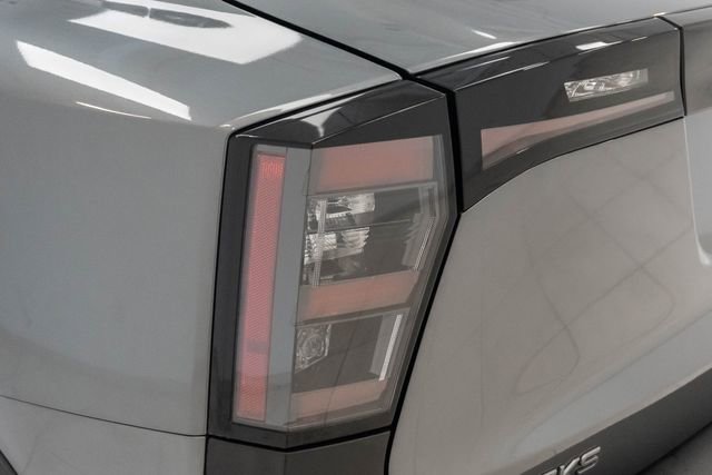 Used 2025 Nissan Kicks SR image 13