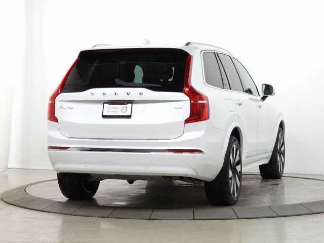Used 2023 Volvo XC90 T8 Ultimate w/ Lounge Package image 12