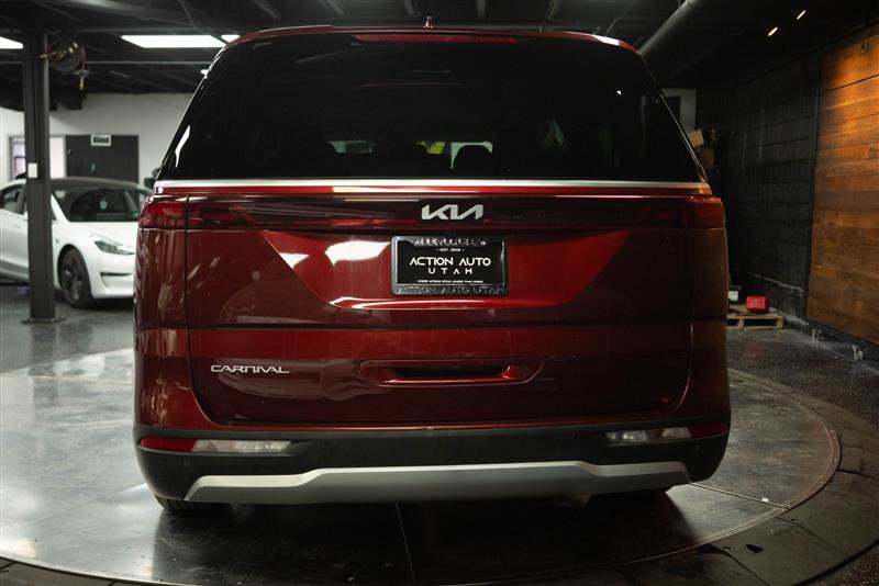 Used 2024 Kia Carnival LX image 6
