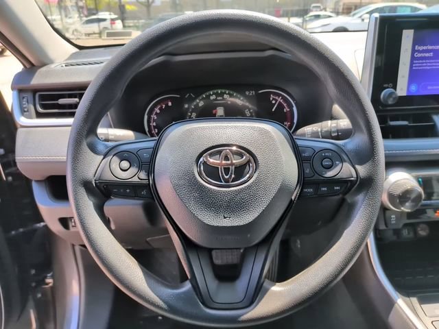 Certified 2025 Toyota RAV4 XLE FWD image 16